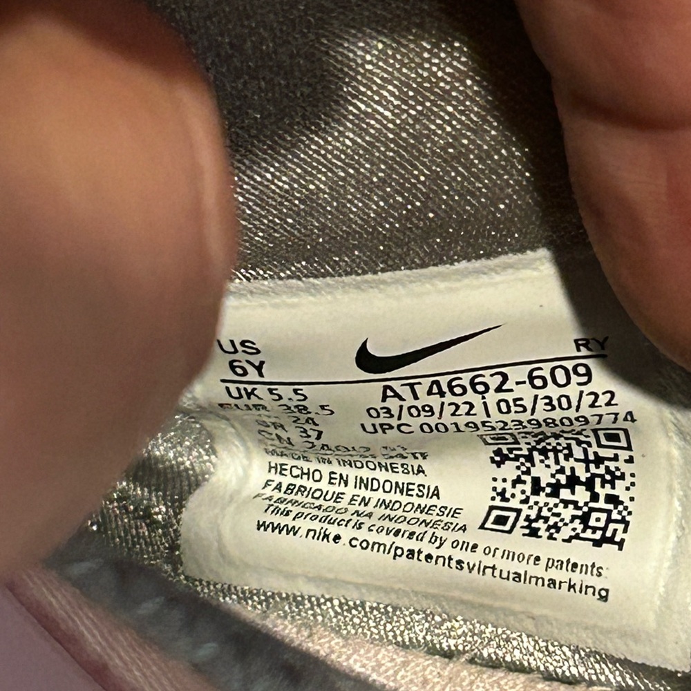 Nike Flex Runner Kids Size 6Y US Pink Foam Metallic Silver Sneakers AT4662-609 - Picture 7 of 9